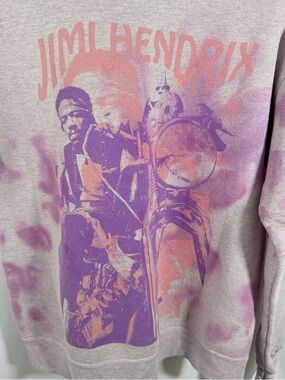 Vintage-Inspired Graphic Crewneck Sweatshirt - Pink & Purple